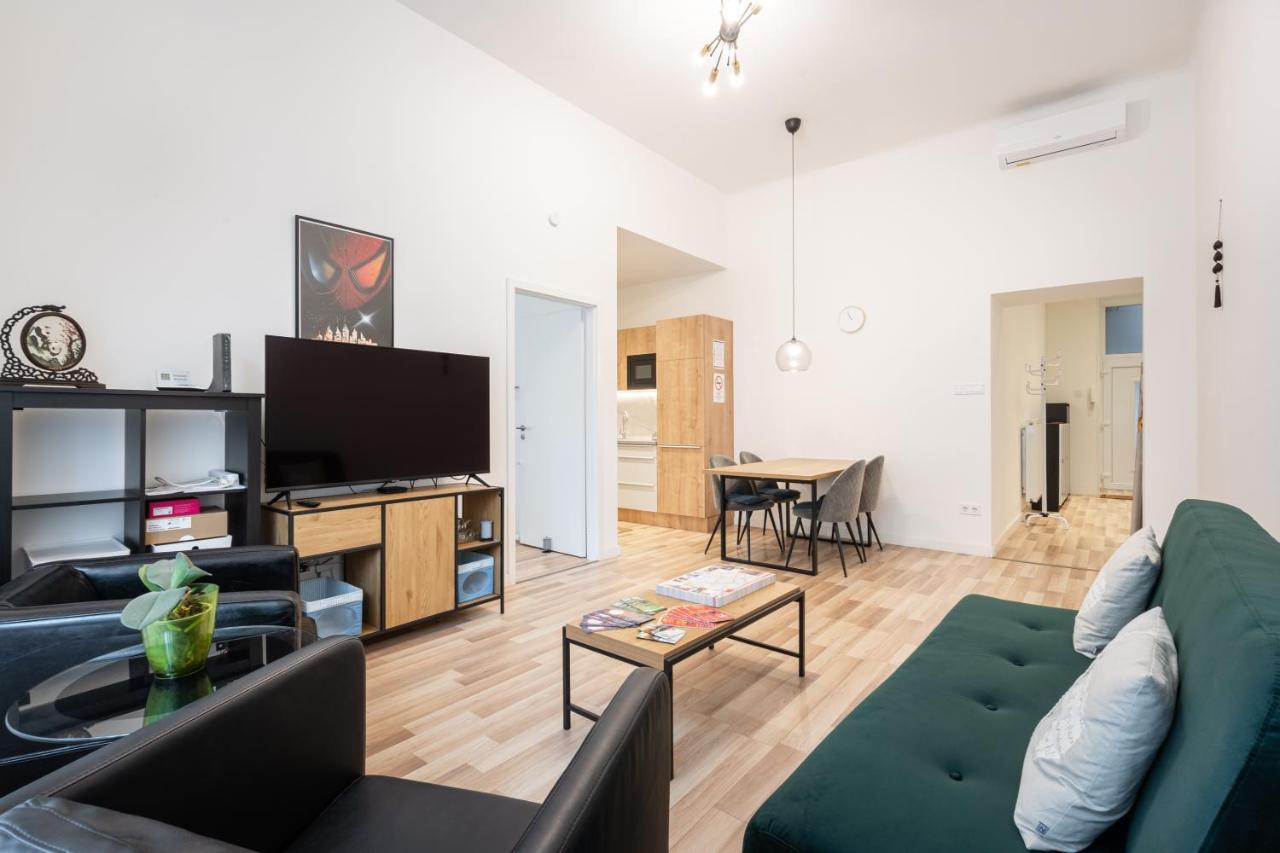 Delta Curve Apartmán